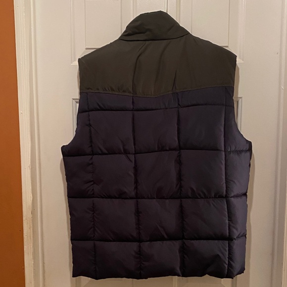 Arizona Jean Company Men's Navy and Olive Puffer Vest - Picture 6 of 9